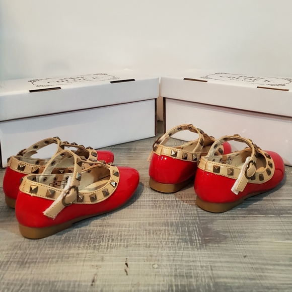 Chloe K. Toddler Girl Rock Stud Red Dress Shoes - Picture 4 of 8